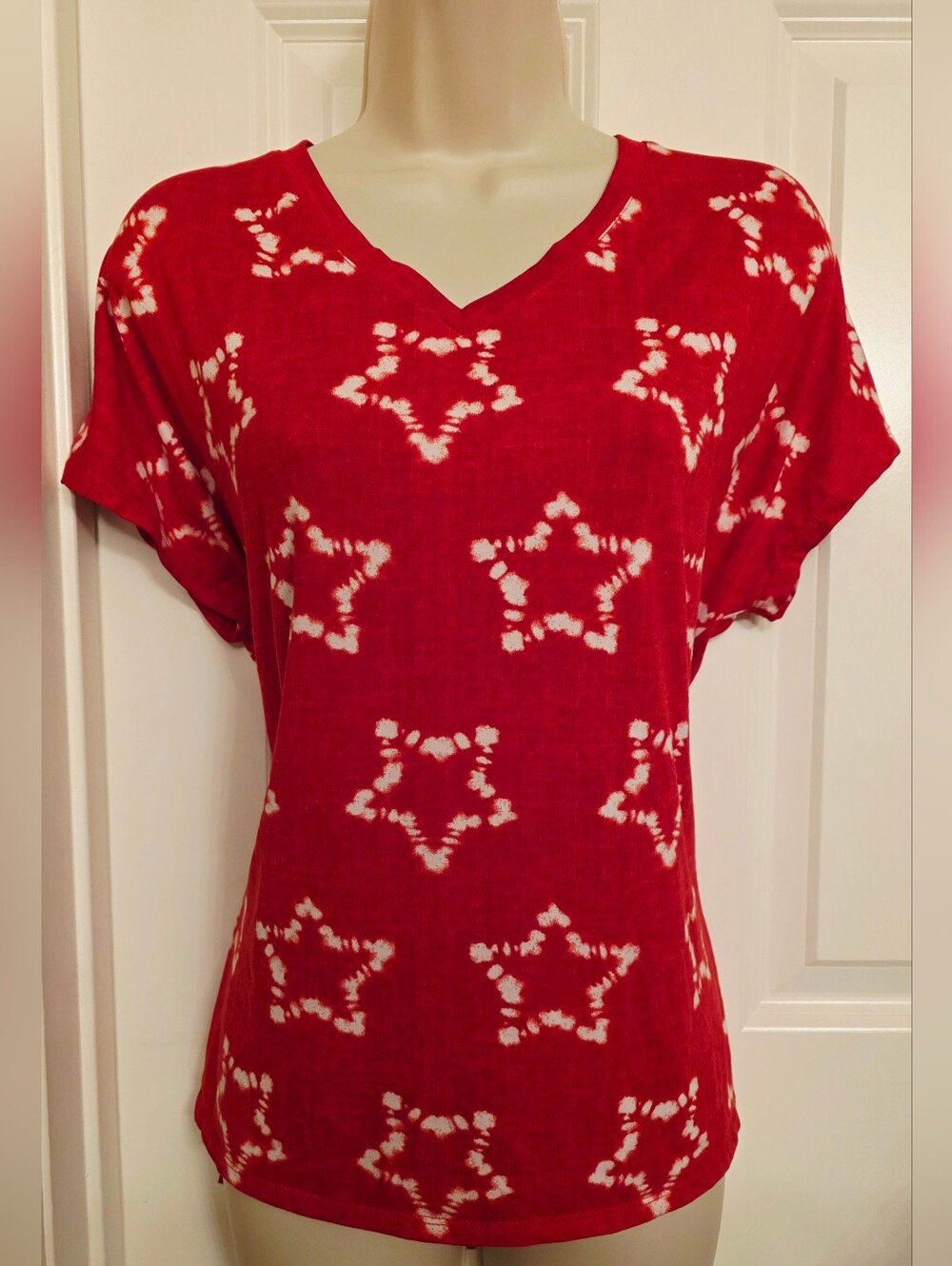 Red Star Tie-Dye V-Neck Tee